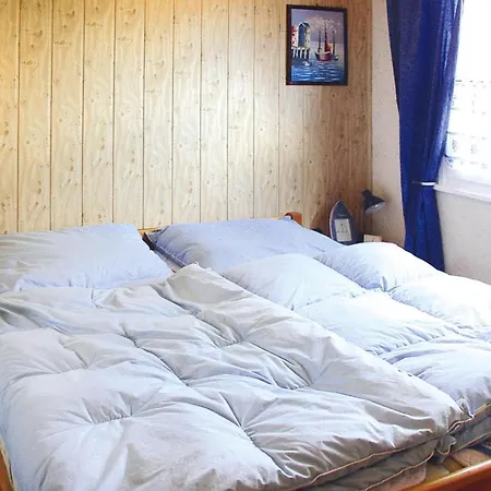 Twin At Black Lake, * Schwarz (Mecklenburgische Seenplatte)